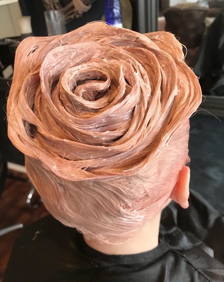 ruže tvaru rose-gold hair 