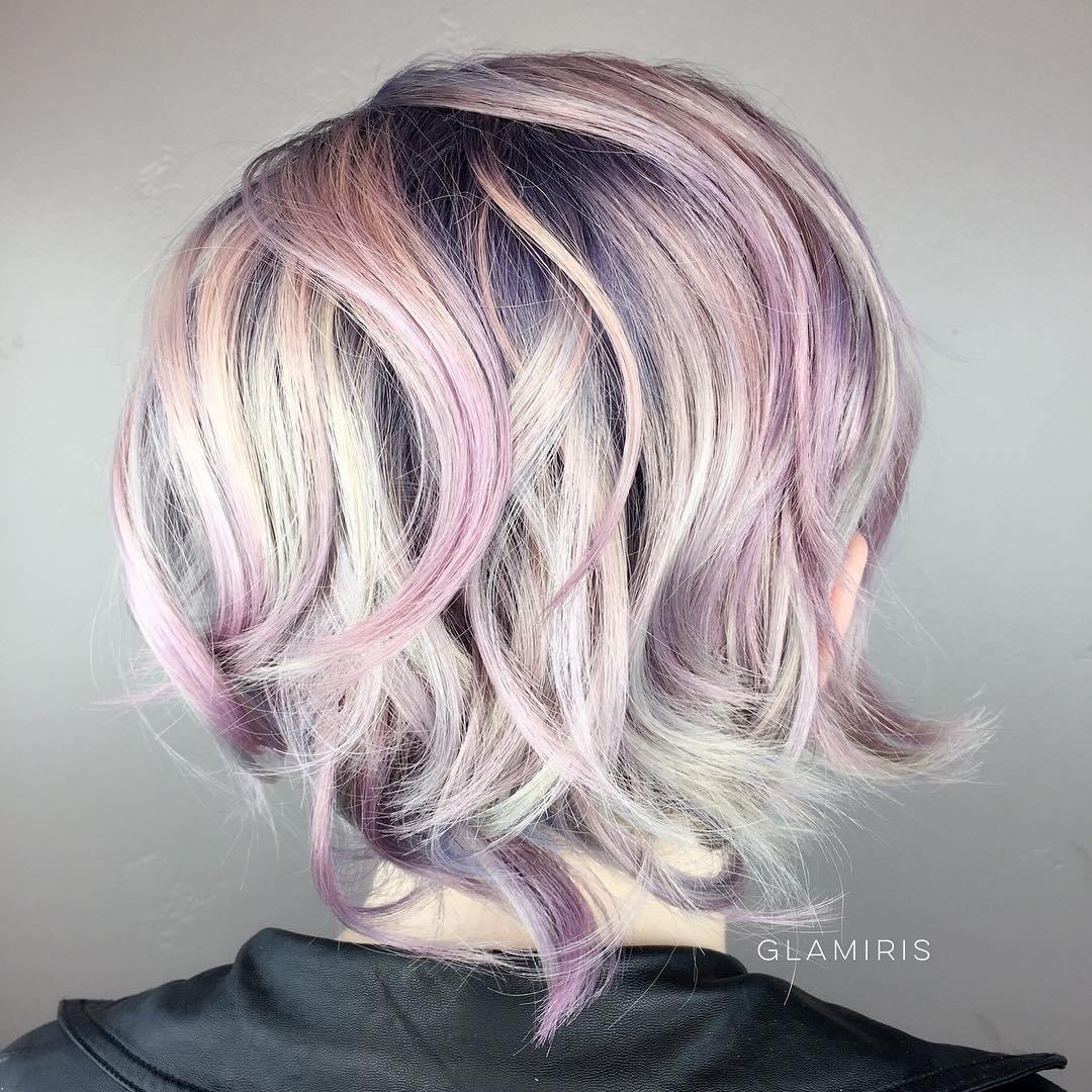 Kort Hairstyle With Lavender Highlights