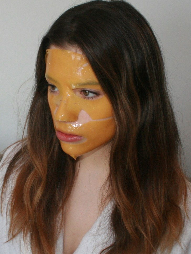 Zapri image of Sophie Wirt wearing Kiehl's new sheet mask
