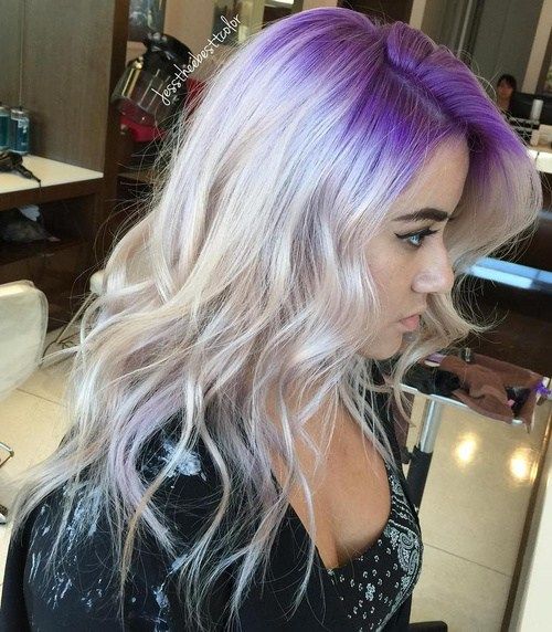 пепео blonde hair with purple roots