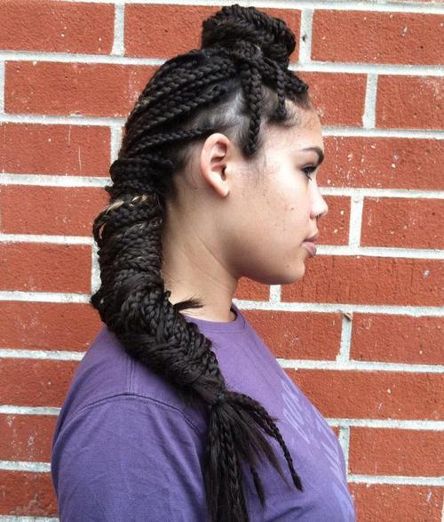 chiflă and fishtail long box braids hairstyle