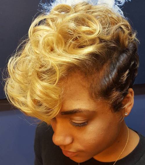 afrikansk American Short Curly Blonde Hairstyle